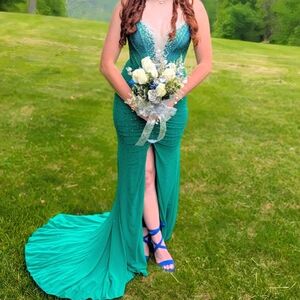 Elegant Teal Evening Gown